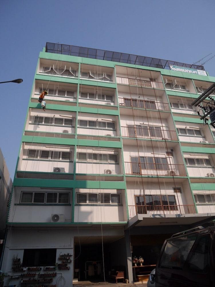 Pakchong Phubade Hotel Экстерьер фото